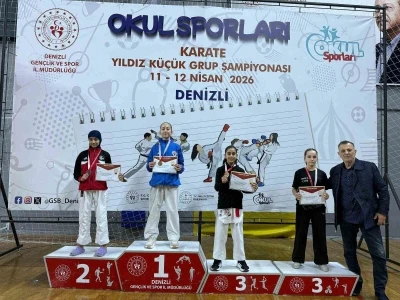 Manisalı karateciler Denizli&rsquo;de fırtına gibi esti
