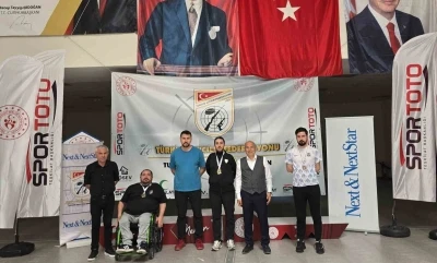 Manisalı Samet Ak&ccedil;a&rsquo;dan T&uuml;rkiye Şampiyonası&rsquo;nda madalya yağmuru
