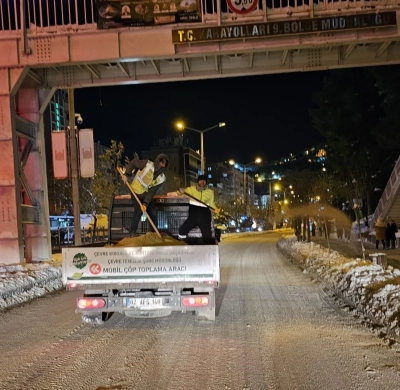 Mardin B&uuml;y&uuml;kşehir Belediyesi Karla M&uuml;cadeleye devam