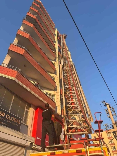Mardin&rsquo;de apartman dairesinde &ccedil;ıkan yangın s&ouml;nd&uuml;r&uuml;ld&uuml;
