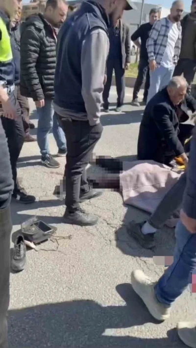 Mardin&rsquo;de aracın &ccedil;arptığı kadın hayatını kaybetti
