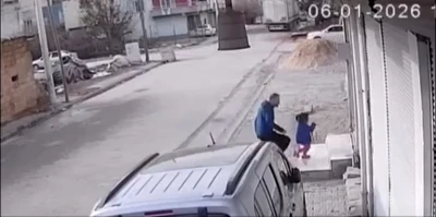 Mardin&rsquo;de bebekli anneye ve &ccedil;ocuğa saldıran şahıs tutuklandı
