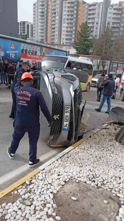Mardin&rsquo;de devrilen cipteki 2 kişi yaralandı
