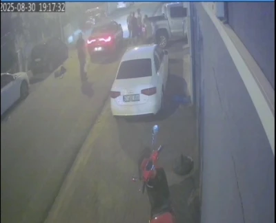 Mardin’de dur ihtarına uymayan sürücü apartmana daldı
