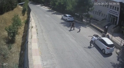 Mardin&rsquo;de gelininin otomobille &ccedil;arptığı Neriman &Ccedil;ekin davasında tutuklama talebine ret
