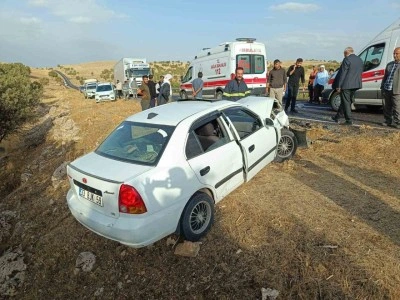 Mardin’de iki otomobil çarpıştı: 4 yaralı