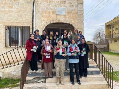 Mardin&rsquo;de jandarmadan annelere uyuşturucuyla m&uuml;cadele eğitimi