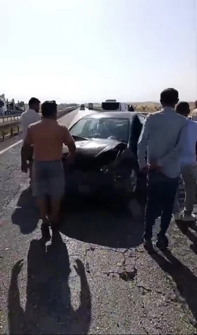 Mardin&rsquo;de kamyonet ile otomobil &ccedil;arpıştı: 1 yaralı

