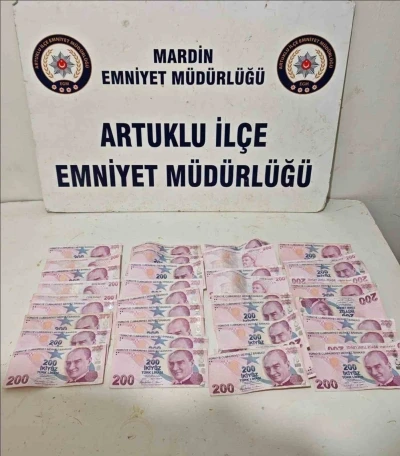 Mardin&rsquo;de kaybolan banka kartından 7 bin 400 lira &ccedil;eken 2 ş&uuml;pheli yakalandı
