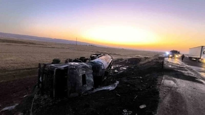Mardin&rsquo;de mazot y&uuml;kl&uuml; tanker yandı
