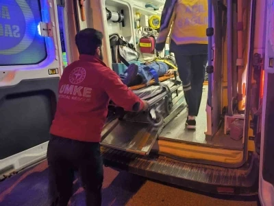 Mardin&rsquo;de otomobilin &ccedil;arptığı 3 kişi yaralandı
