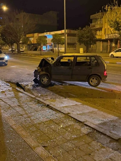 Mardin&rsquo;de park halindeki araca &ccedil;arpan otomobil s&uuml;r&uuml;c&uuml;s&uuml; yaralandı
