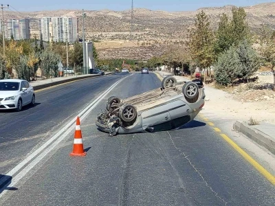 Mardin’de takla atan otomobil sürücüsü yaralandı
