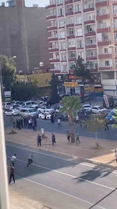 Mardin’de taşlı sopalı kavga: 4 yaralı
