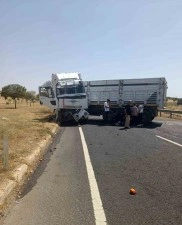 Mardin’de tır ile otomobil çarpıştı: 2 yaralı