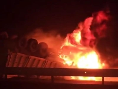 Mardin’de tır sürücüsü, aracında yanarak hayatını kaybetti