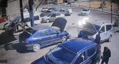 Mardin&rsquo;de tuhaf olay: El frenini &ccedil;ekmeyi unuttu, ara&ccedil; anayola &ccedil;ıktı
