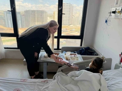 Mardin&rsquo;de y&uuml;zlerce &ccedil;ocuğa oyuncak dağıtıldı
