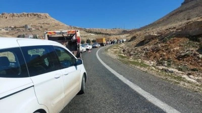 Mardin&rsquo;de zırhlı polis aracı devrildi: Yaralılar var!