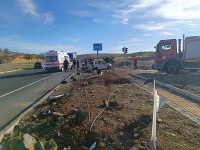 Mardin&rsquo;deki kazada ağır yaralanan doktor hayatını kaybetti
