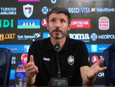 Mark van Bommel, Bel&ccedil;ika&rsquo;nın yeni teknik direkt&ouml;r&uuml; oldu
