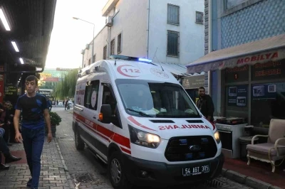 Marketten ürün çalmaya çalıştı, kaçarken yüksekten düşüp yaralandı
