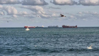 Marmara Denizi’nde poyraz ulaşımı olumsuz etkiledi
