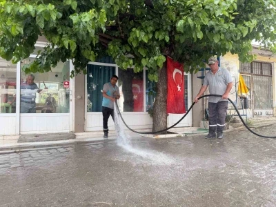 Marmaris Belediyesi&rsquo;nden sezon &ouml;ncesi temizlik
