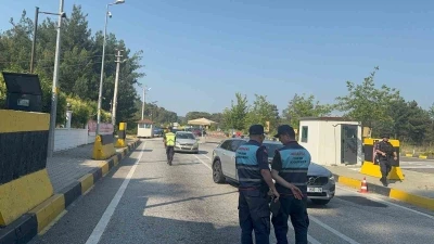 Marmaris&rsquo;e bayram i&ccedil;in 5 bin ara&ccedil; giriş yaptı
