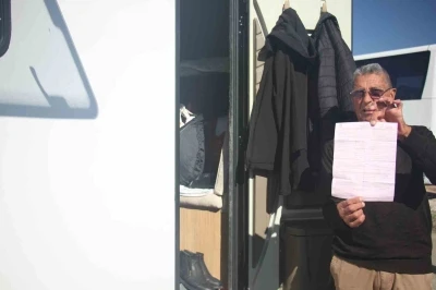 Marmaris’te karavanda yaşayan emekliye belediyeden &quot;barınma tutanağı&quot; şoku
