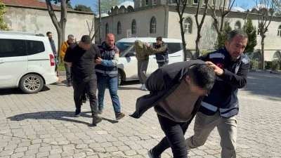 Masaj salonuna fuhuş operasyonu: 3 g&ouml;zaltı
