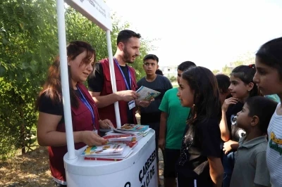 Masal Sandığı kırsal mahallelerde &ccedil;ocuklarla buluştu
