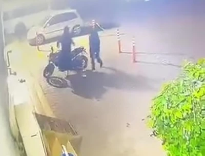 Maskeli hırsızlar &ccedil;aldı, polis yakaladı: "&Ccedil;ok ş&uuml;k&uuml;r bulundu"
