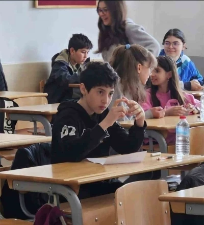 Matematik Olimpiyatı &ouml;n eleme sınavında T&uuml;rkiye d&ouml;rd&uuml;nc&uuml;s&uuml; Emet&rsquo;ten
