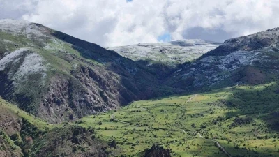 Mayıs sonunda G&uuml;m&uuml;şhane&rsquo;nin zirvelerinde kar s&uuml;rprizi
