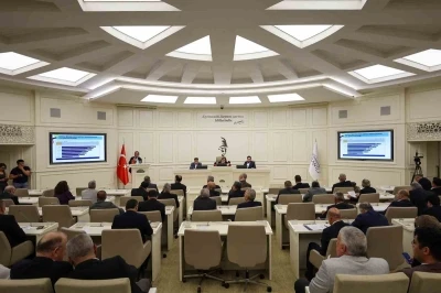 Mecliste g&uuml;ndem asfalt sezonu ve haşereyle m&uuml;cadele
