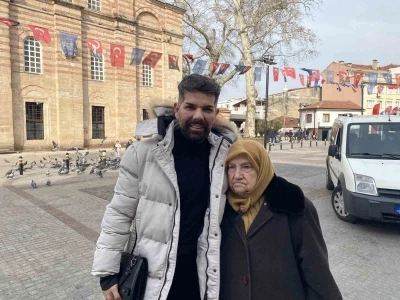 Mehmet &Ccedil;evik sahnelere ara verdi, Ramazan&rsquo;da maneviyata y&ouml;neldi
