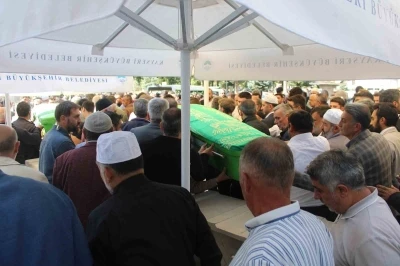 Mehmet Kabak son yolculuğuna uğurlandı
