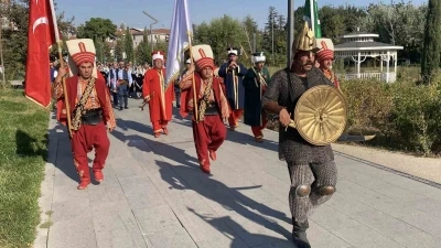 Mehteran eşliğinde Yörük Yürüyüşü gerçekleştirildi
