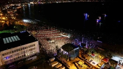Melek Mosso Alanya&rsquo;da festivalde sahne aldı
