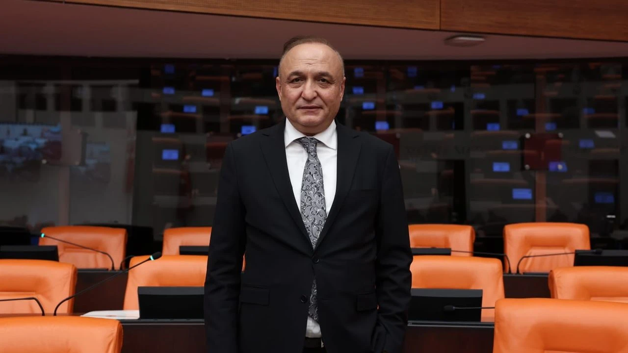 Melih Meriç: Kış Saatine Dönmek Zorunluluktur