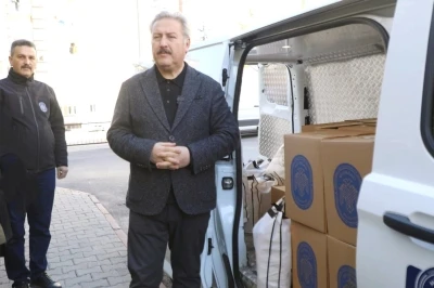 Melikgazi Belediyesi, g&ouml;n&uuml;llere dokunmaya devam ediyor
