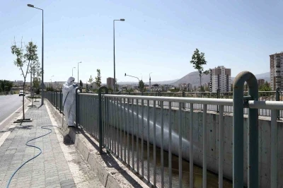 Melikgazi’de ilaçlama çalışmaları devam ediyor
