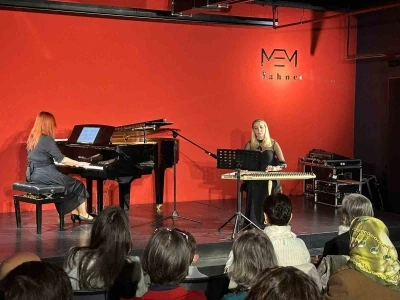 MEM&rsquo;de kanun ve piyano yankılandı
