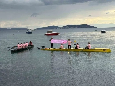 Meme kanserine dikkat çekmek için kürek çektiler
