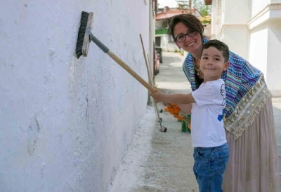 Menteşe&rsquo;de 1 ton kire&ccedil; dağıtıldı
