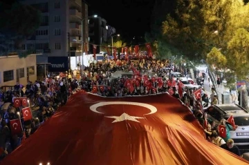 Menteşe&rsquo;de 30 Ağustos coşkusu Manga konseri ve fener alayı ile ta&ccedil;landı
