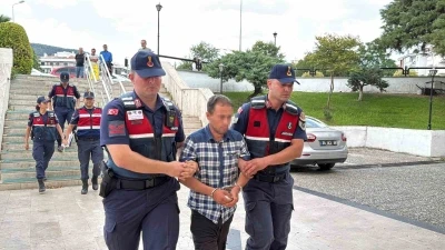 Menteşe&rsquo;de akrabasını &ouml;ld&uuml;ren katil zanlısı adliyeye sevk edildi
