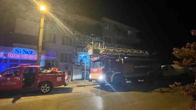 Menteşe’de çatıya atılan sigara itfaiyeli alarma geçirdi
