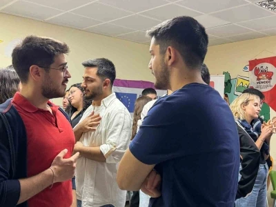 Menteşe&rsquo;de k&uuml;lt&uuml;r k&ouml;pr&uuml;s&uuml;: Gen&ccedil;ler İngilizceyi yaşayarak &ouml;ğreniyor
